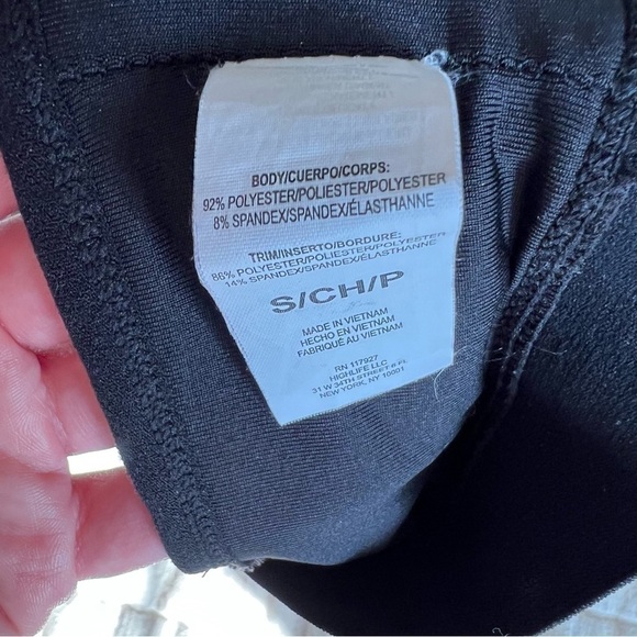 Reebok Black Padded Racerback Sports Bra Size Small - Picture 9 of 9